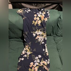 Maternity clothes size Medium